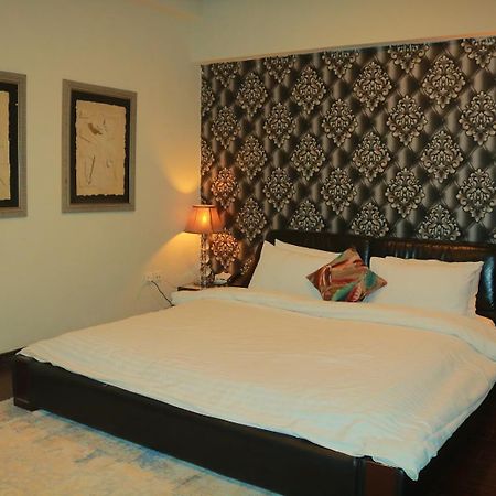 Safari Club 1 Hotel Rawalpindi Buitenkant foto