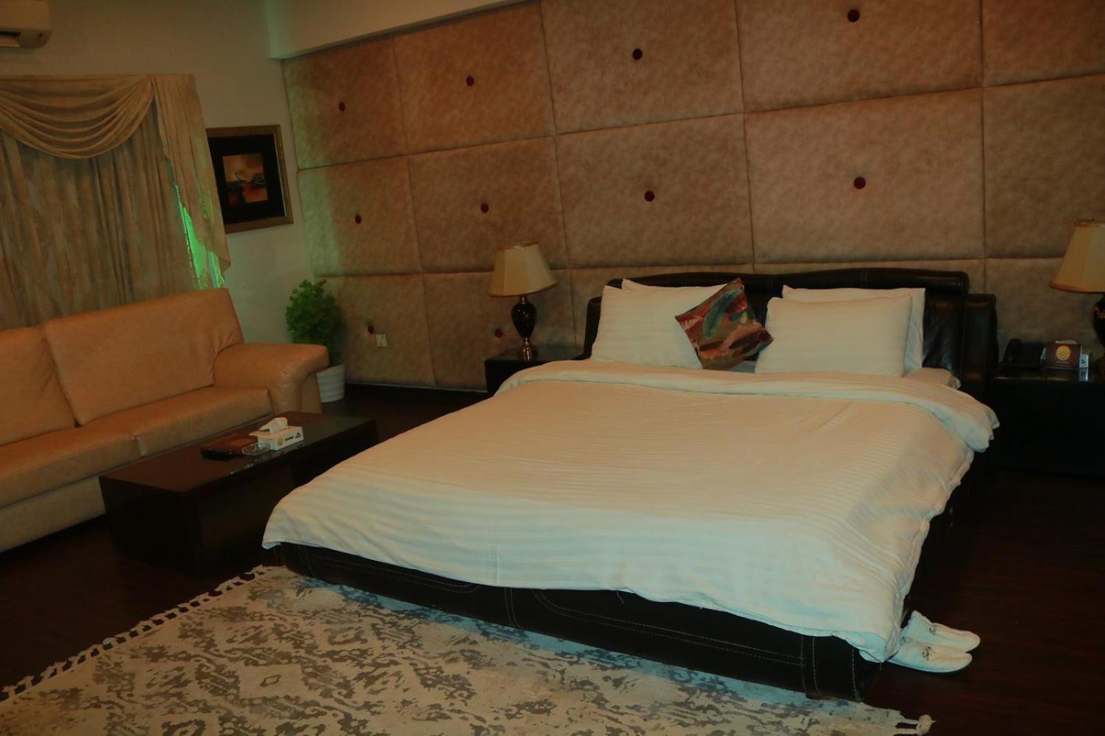 Safari Club 1 Hotel Rawalpindi Buitenkant foto