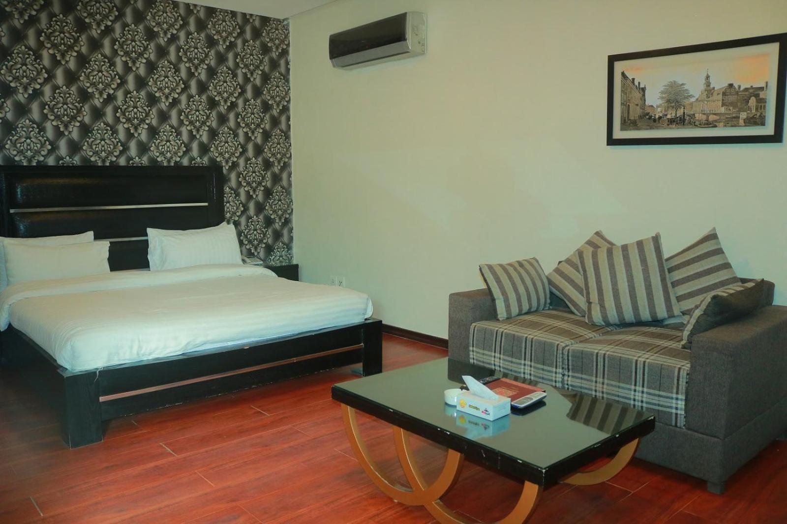 Safari Club 1 Hotel Rawalpindi Buitenkant foto