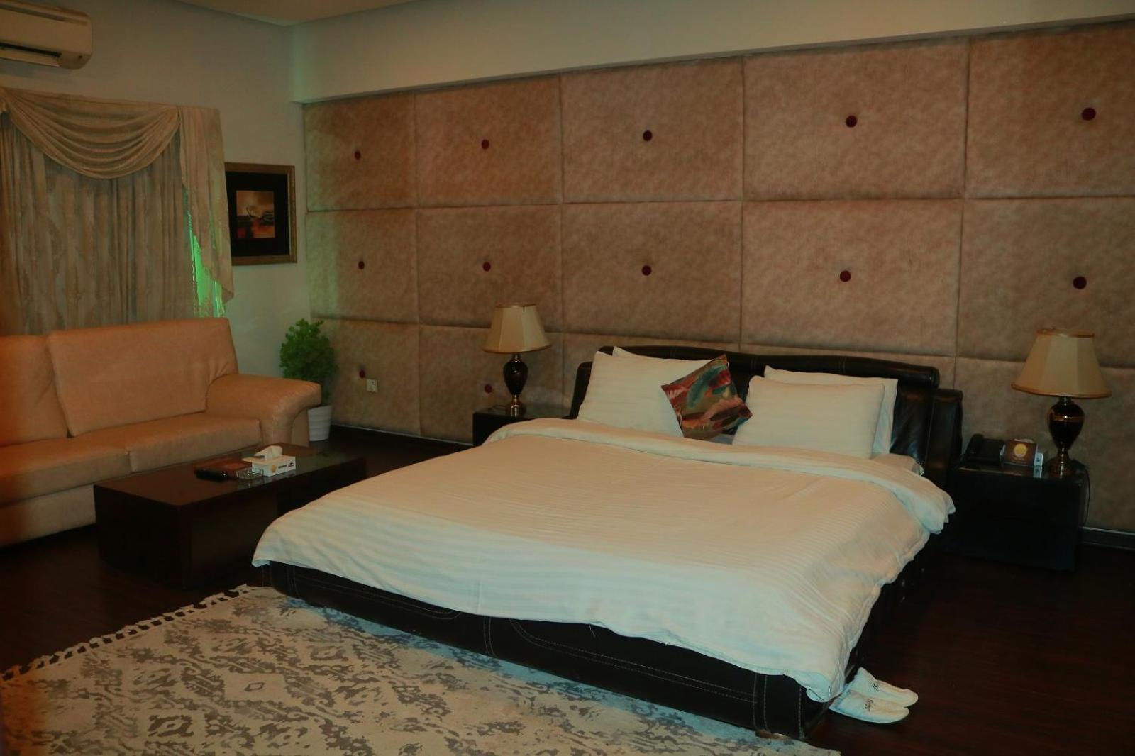 Safari Club 1 Hotel Rawalpindi Buitenkant foto