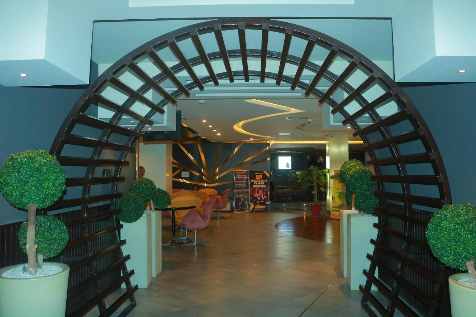 Safari Club 1 Hotel Rawalpindi Buitenkant foto